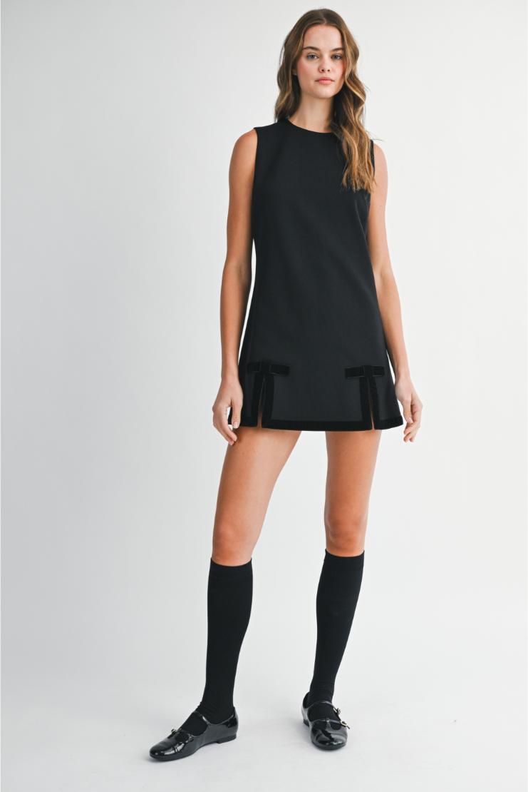 Women's Viola Solid Velvet Bow Shift Dress - Black In Size Small