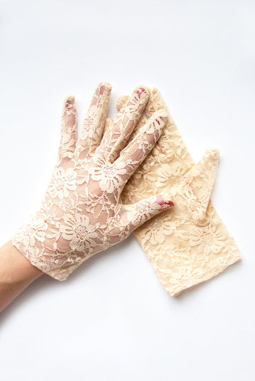 Gracie Nude Lace Gloves