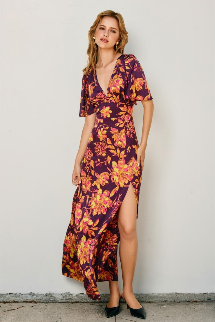 Women's Talia Fall Florals Satin Bell Sleeved Maxi Dress in Size Small
