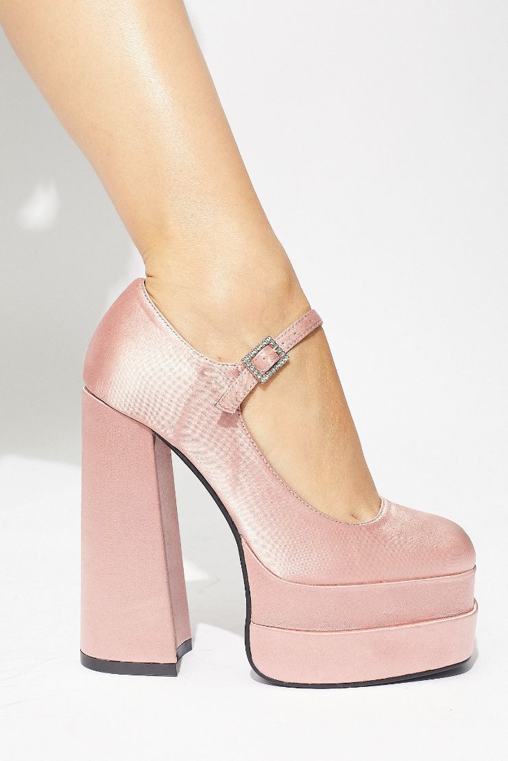 Blush pink closed sales toe heels